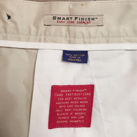 Men’s khaki pants, like new, 31 waist, 32 length. - Picture 4 of 4